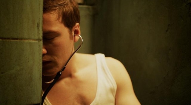 whispers behind the wall Vincent Redetzki