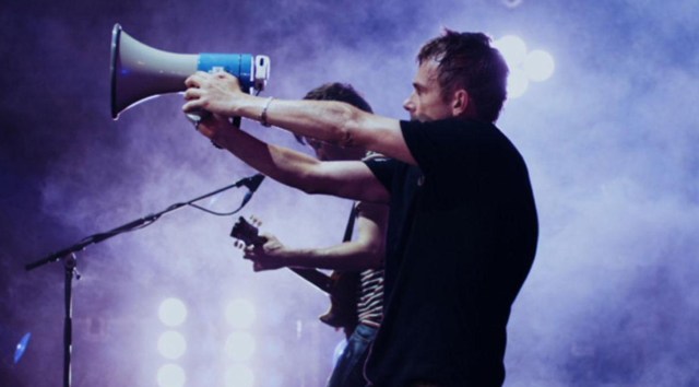 no distance left to run film damon albarn blur live