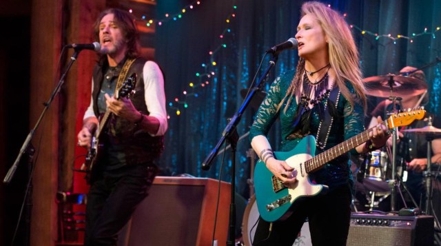 ricki and the flash jonathan demme meryl streep and meryl streep's daughter guitar band