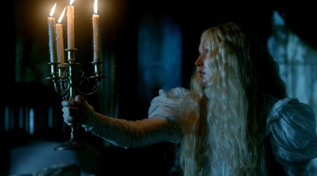 crimson peak mia wasikowska edith guillermo del toro haunted house