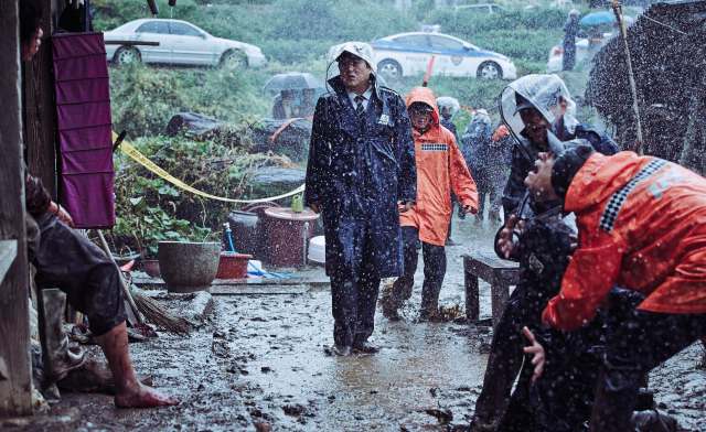 the-wailing-goksung-na-hong-jin-kwak-do-won-hwang-jung-min-jun-kunimura